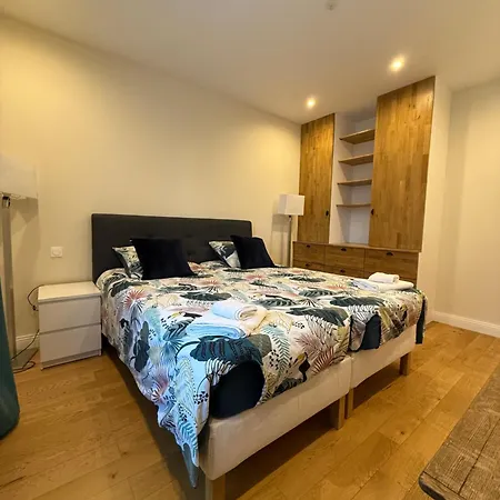 De - Gare Lägenhet Chantilly