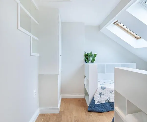 De - Gare Lägenhet Chantilly